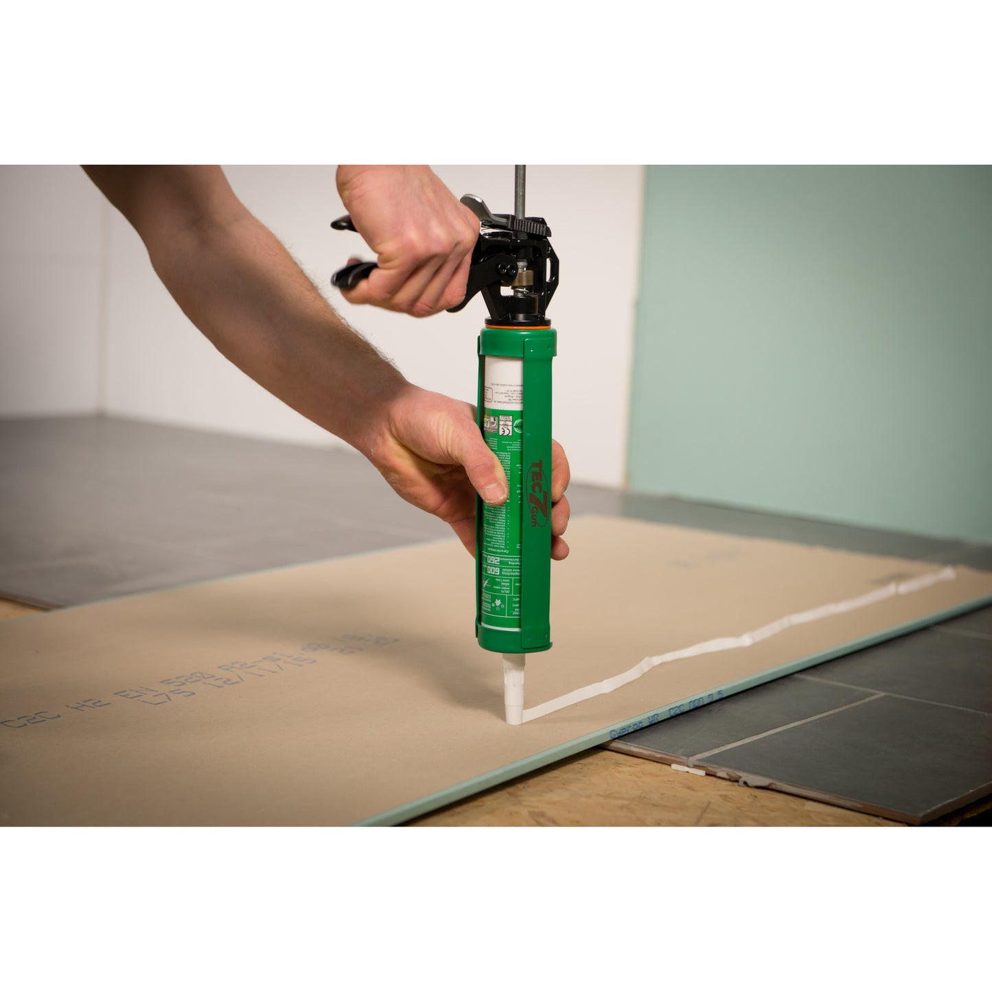 Tec7 caulking gun application